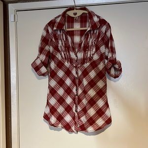 Cute plaid button up